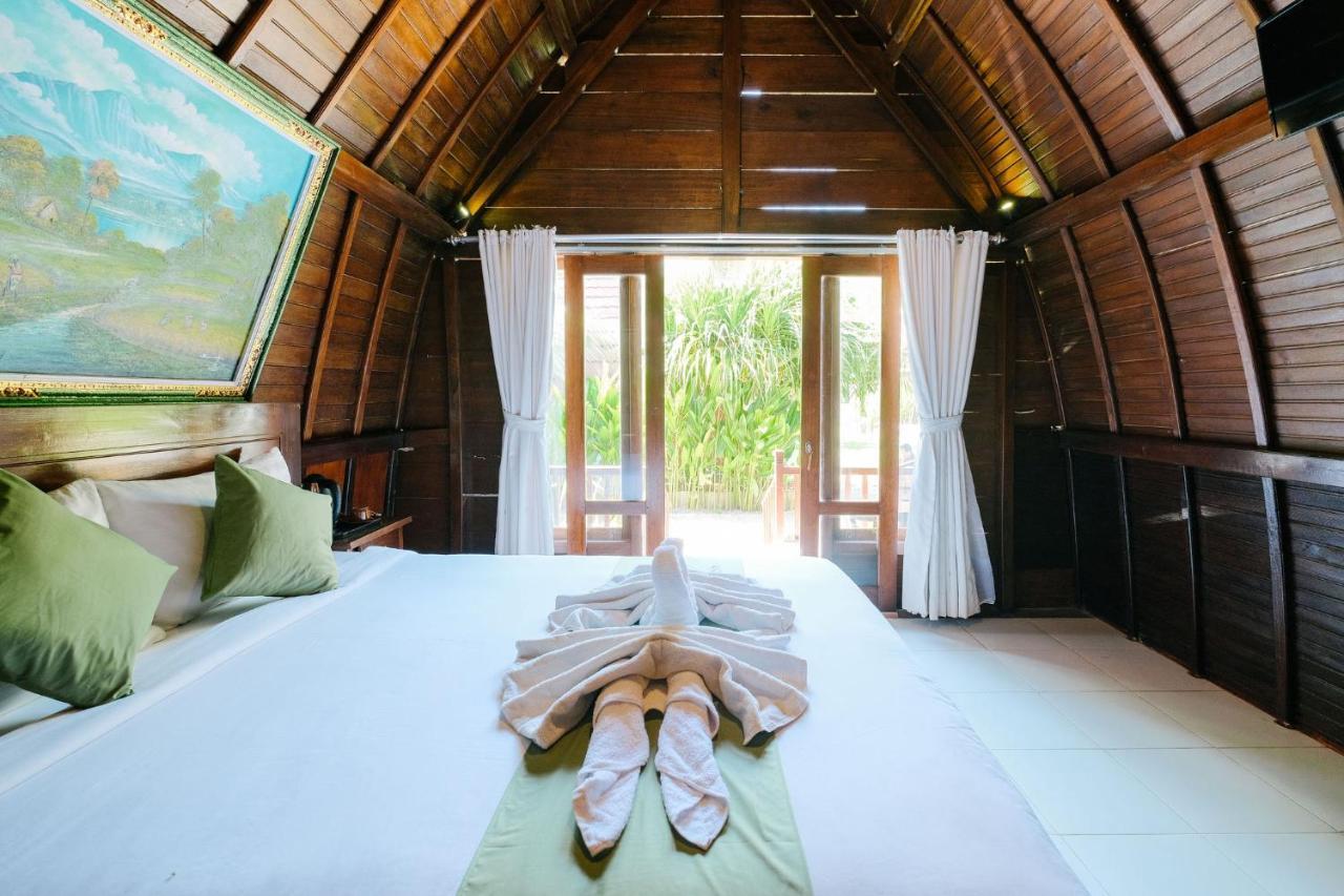 Adi Bungalow Nusa Penida Redpartner Ped Exterior foto