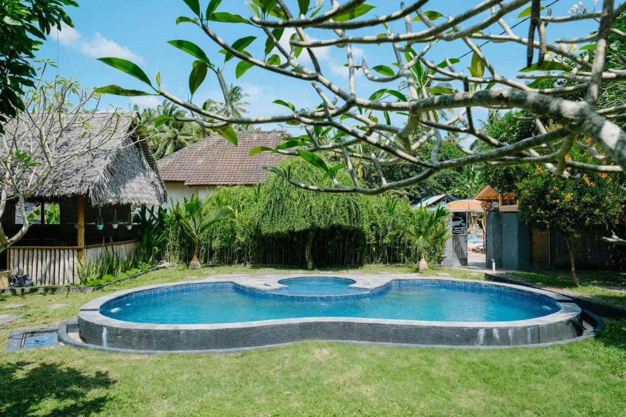 Adi Bungalow Nusa Penida Redpartner Ped Exterior foto