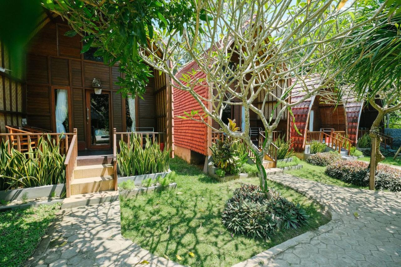 Adi Bungalow Nusa Penida Redpartner Ped Exterior foto